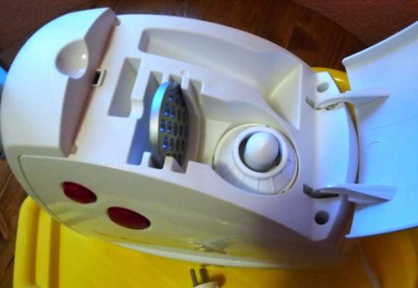 Мясорубка Moulinex ME 6101 (хранение насадок)